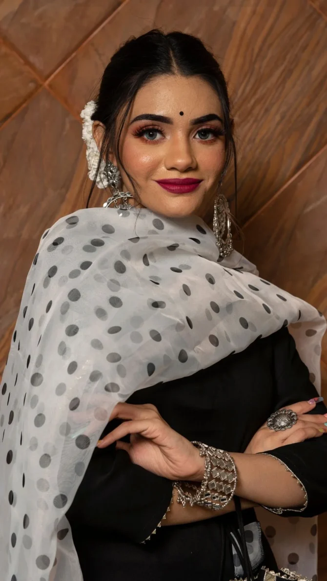 Black Rayon Kurta Suit Set With Organza Dupatta - Image 4